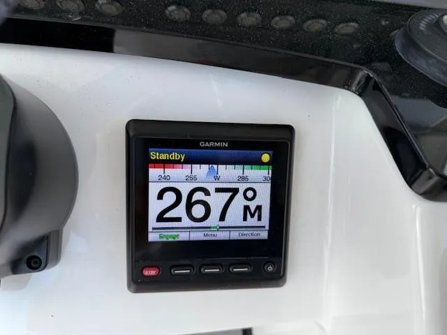 Slide: The Image of Everglades 335 Center Console 2018 - 15