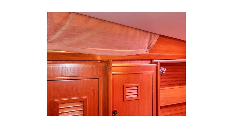 Slide: The Image of Wauquiez Centurion 45 1992 - 70