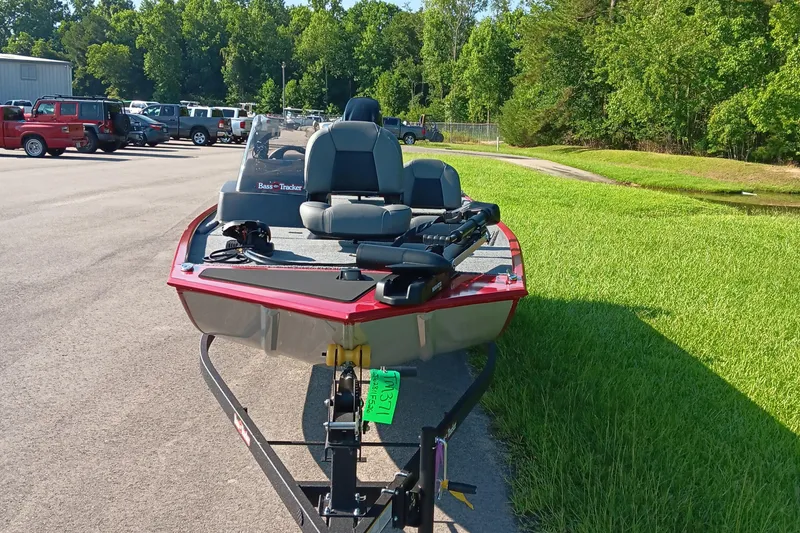 Slide: The Image of 2026 Tracker Bass Tracker Classic XL boat on trailer in parking lot. - 4