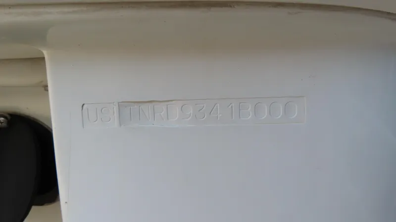 Slide: The Image of Hull identification number on a 2000 Formula Fastech boat. - 25