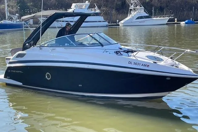 The Image of Regal 28 Express 2015 - undefined