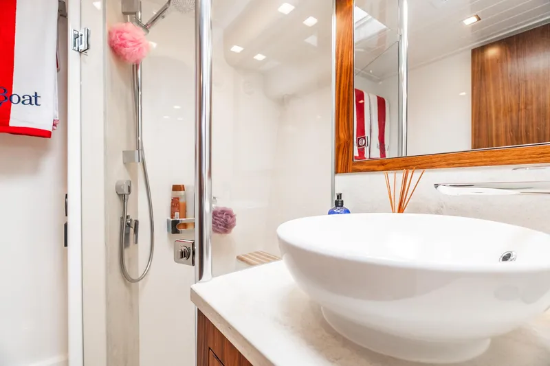 Slide: The Image of Riviera 4800 Sport Yacht 2019 - 59