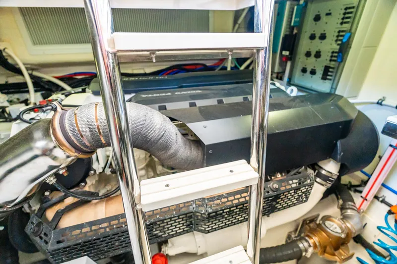 Slide: The Image of Riviera 4800 Sport Yacht 2019 - 67