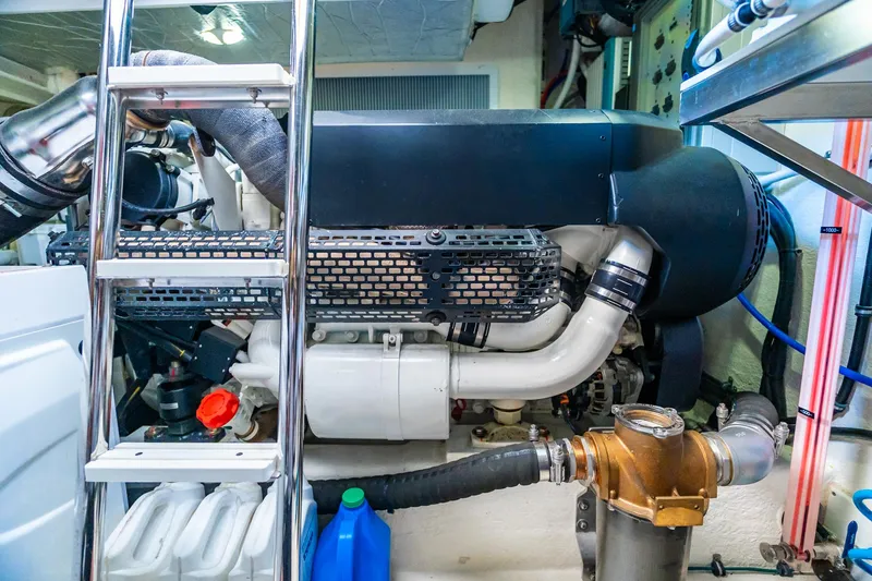 Slide: The Image of Riviera 4800 Sport Yacht 2019 - 76