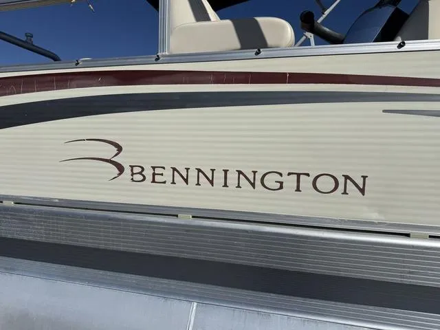 Slide: The Image of Bennington 2275 GL 2007 - 11