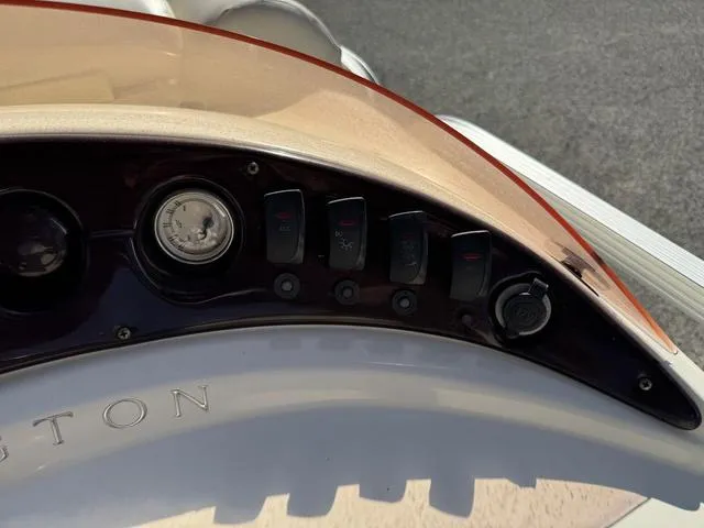 Slide: The Image of Bennington 2275 GL 2007 - 33