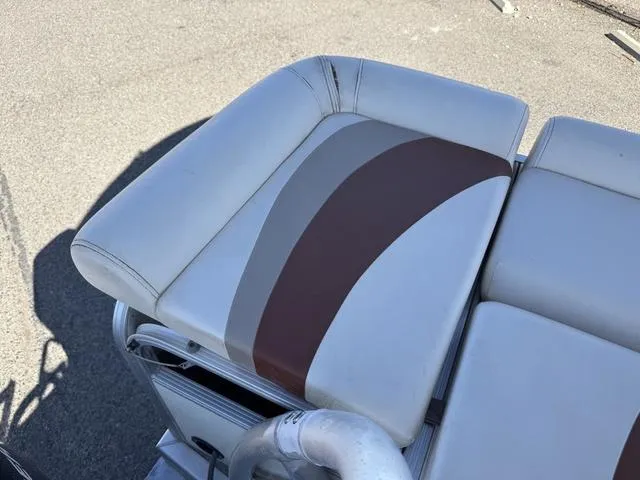 Slide: The Image of Bennington 2275 GL 2007 - 54