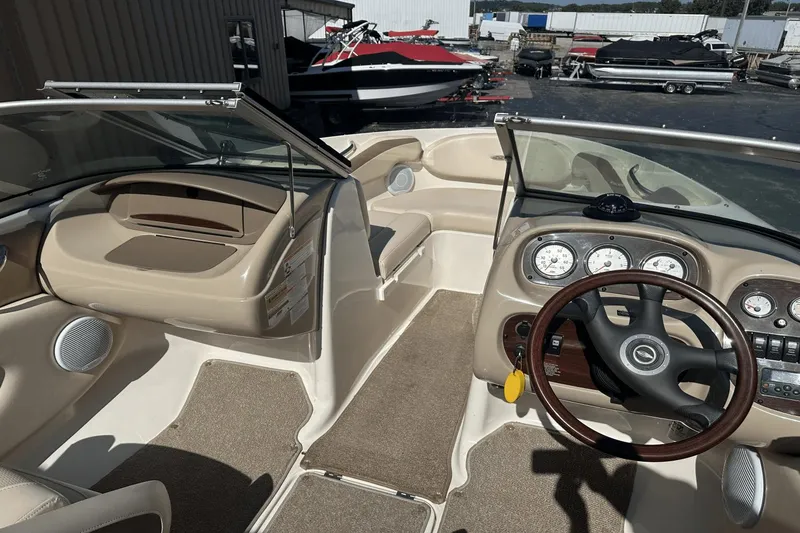 Slide: The Image of Chaparral 19 SSi 2007 - 9