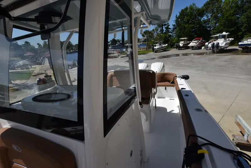 Slide: The Image of Sea Hunt Ultra 275 SE 2024 - 10