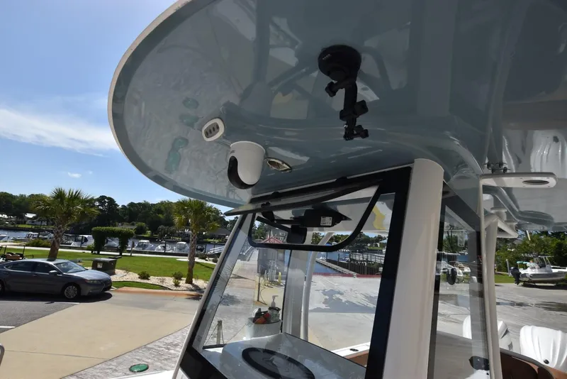 Slide: The Image of Sea Hunt Ultra 275 SE 2024 - 11