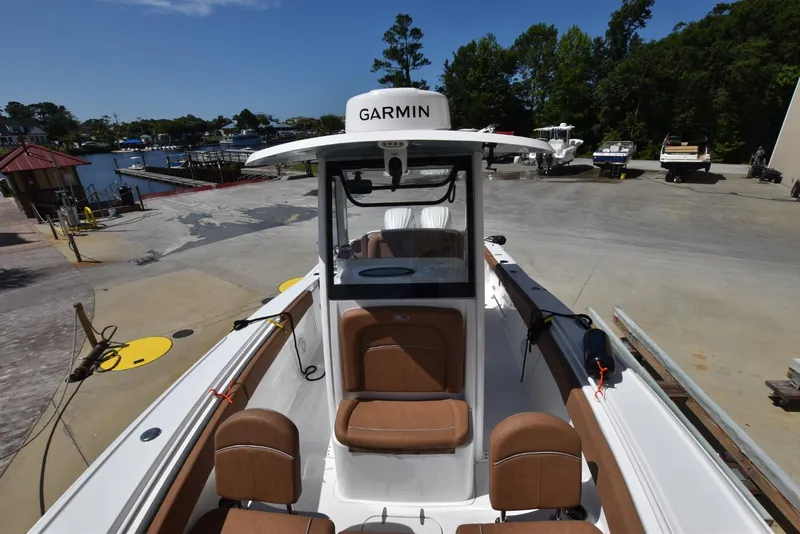 Slide: The Image of Sea Hunt Ultra 275 SE 2024 - 12