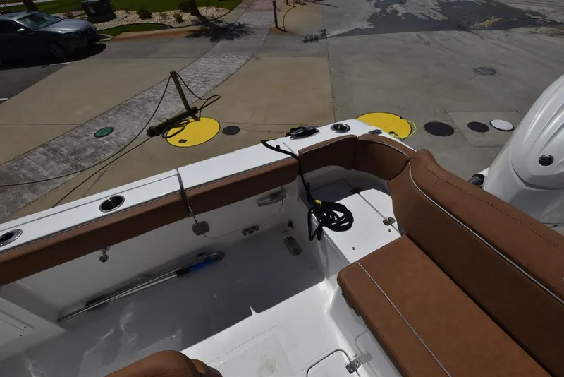 Slide: The Image of Sea Hunt Ultra 275 SE 2024 - 14