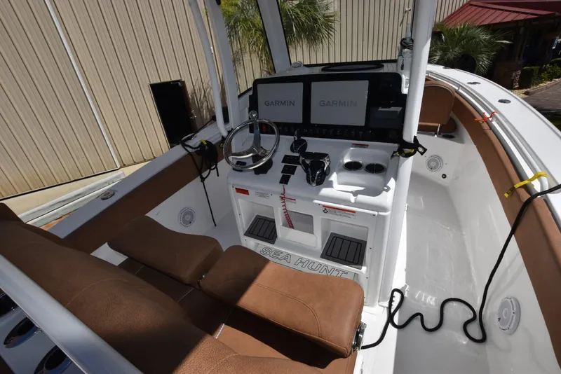 Slide: The Image of Sea Hunt Ultra 275 SE 2024 - 6