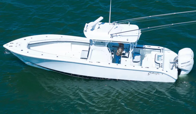 Slide: The Image of Yellowfin 32 Offshore 2018 - 19