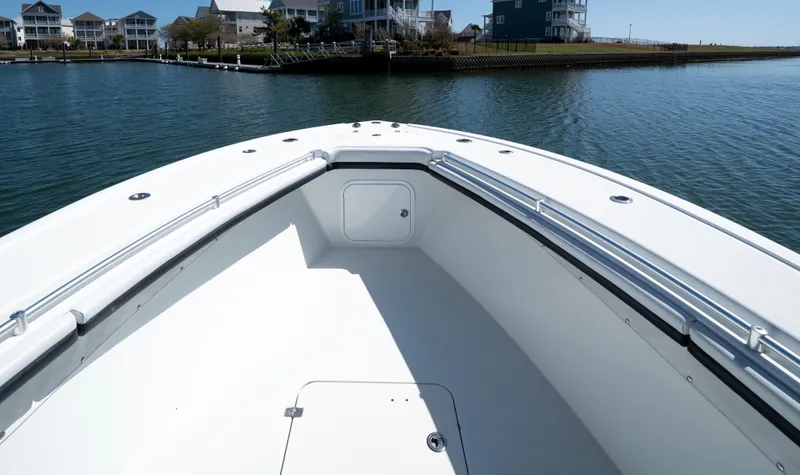 Slide: The Image of Yellowfin 32 Offshore 2018 - 7