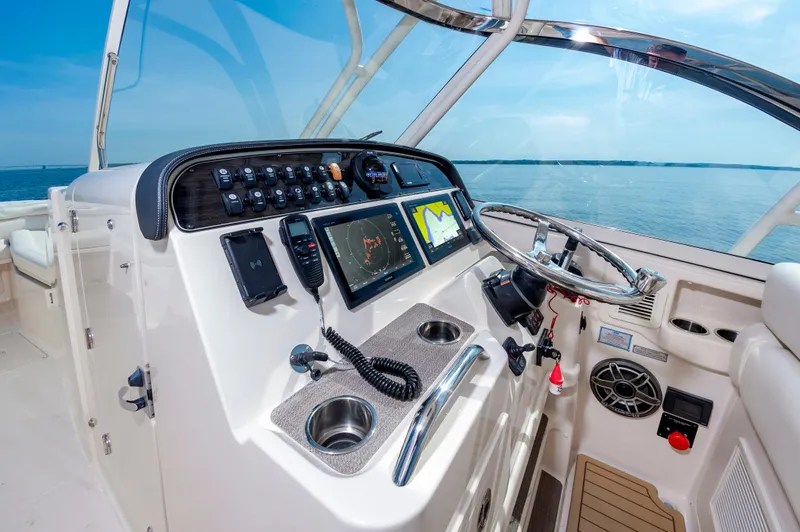 Slide: The Image of Grady-White Freedom 335 2017 - 10