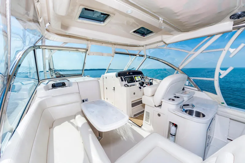 Slide: The Image of Grady-White Freedom 335 2017 - 11