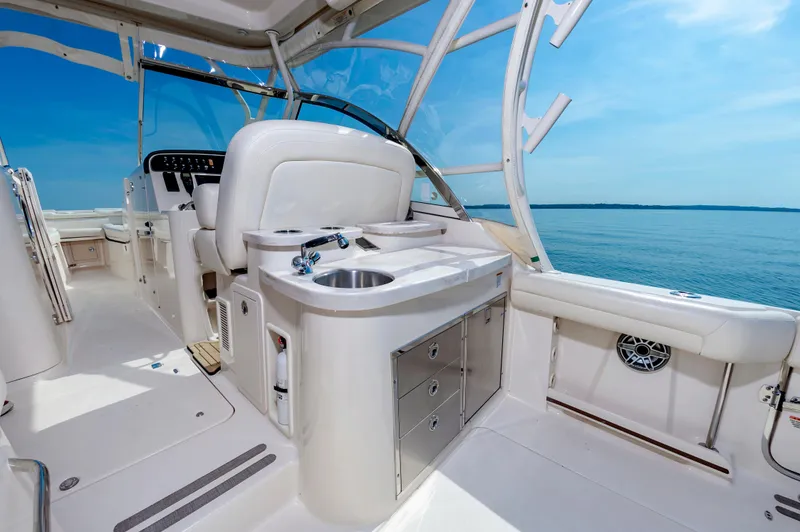 Slide: The Image of Grady-White Freedom 335 2017 - 31