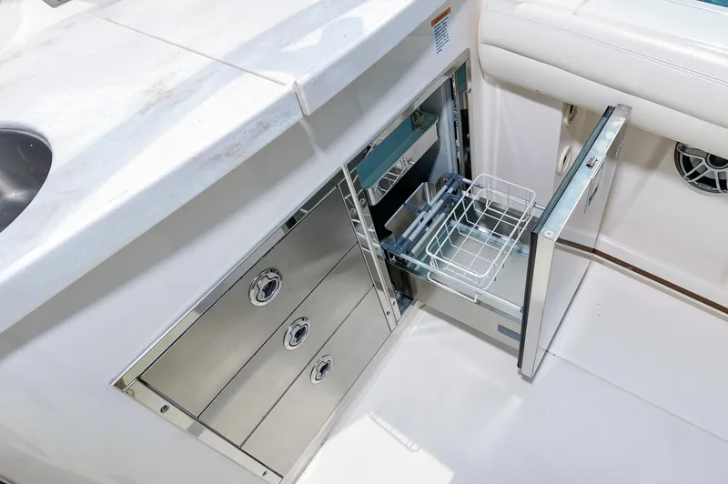 Slide: The Image of Grady-White Freedom 335 2017 - 32