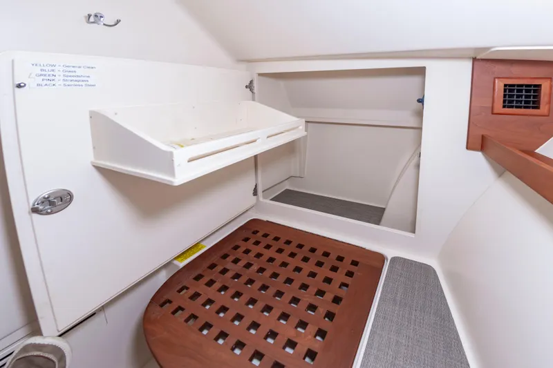 Slide: The Image of Grady-White Freedom 335 2017 - 44