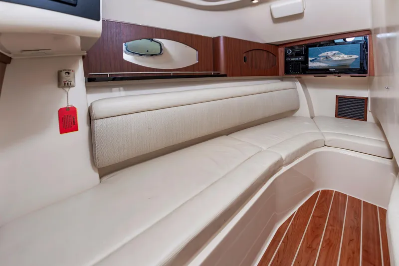 Slide: The Image of Grady-White Freedom 335 2017 - 47