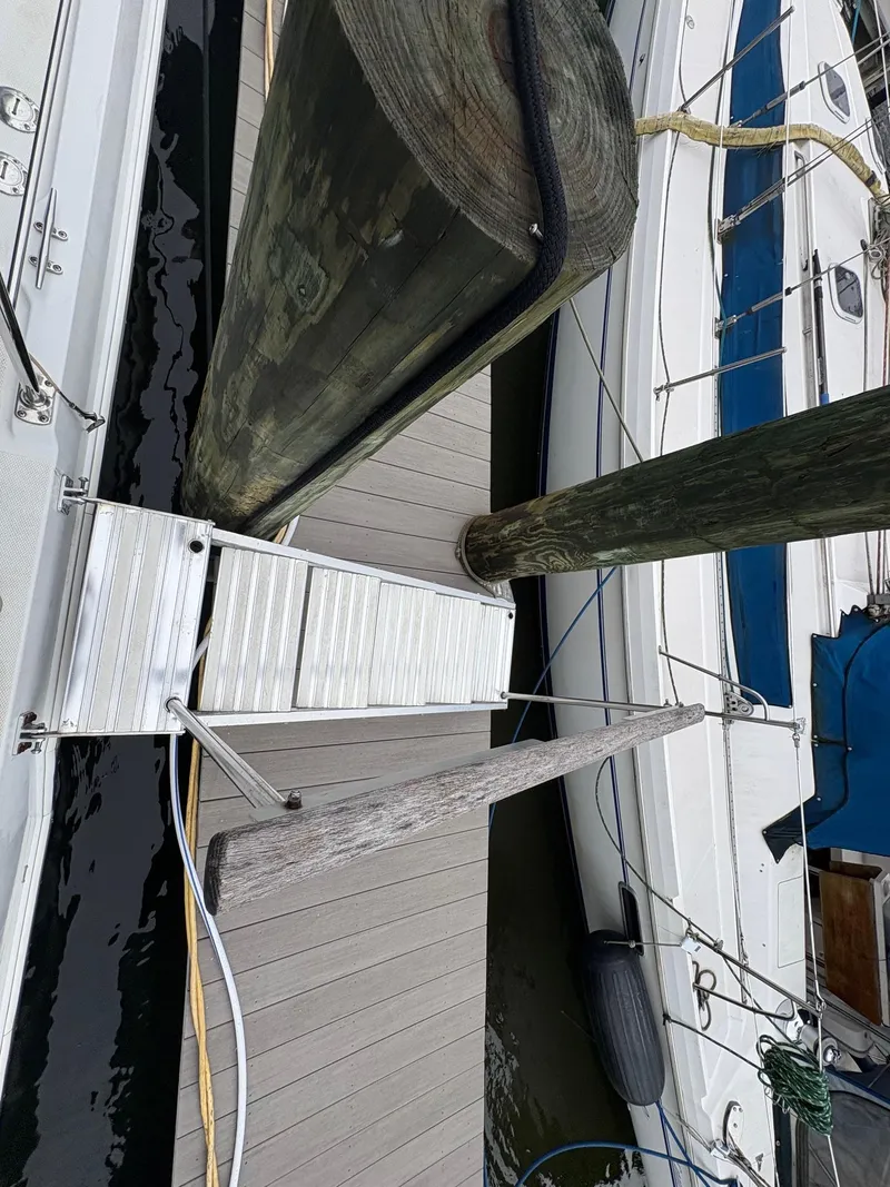 Slide: The Image of Carver 356 Motor Yacht 1999 - 69