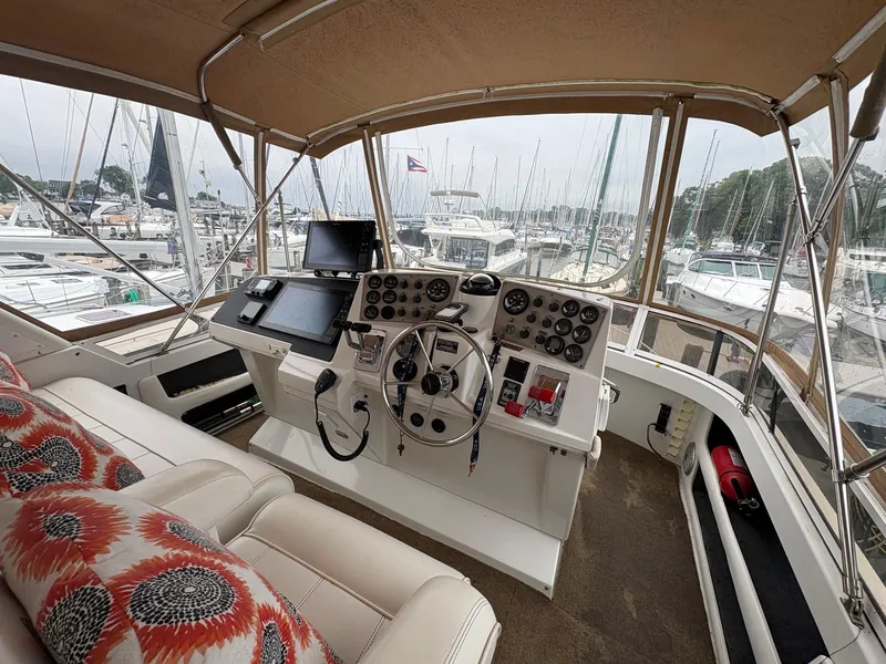 Slide: The Image of Carver 356 Motor Yacht 1999 - 8