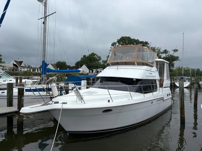 The Image of Carver Yachts 356 Motor Yacht 1999 - 0