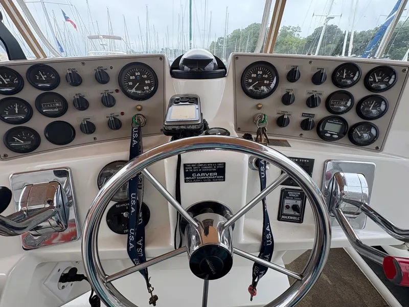 Slide: The Image of Carver Yachts 356 Motor Yacht 1999 - 16