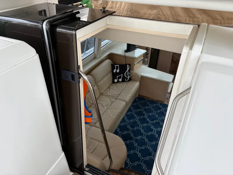 Slide: The Image of Carver Yachts 356 Motor Yacht 1999 - 22