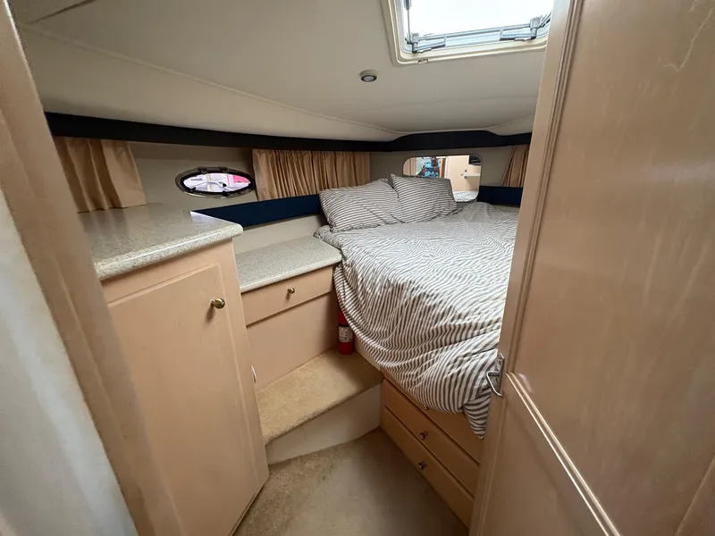 Slide: The Image of Carver Yachts 356 Motor Yacht 1999 - 29