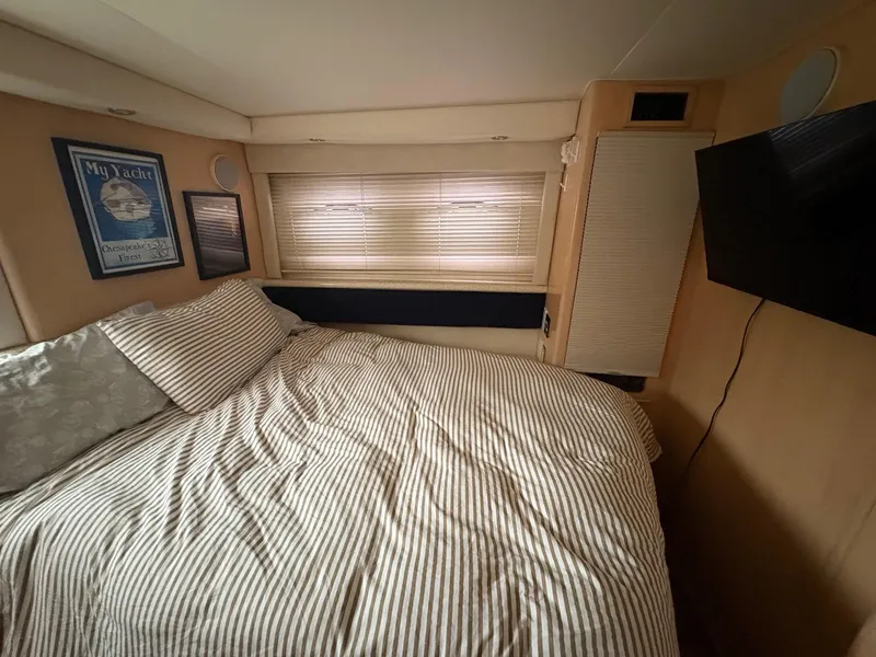 Slide: The Image of Carver Yachts 356 Motor Yacht 1999 - 42