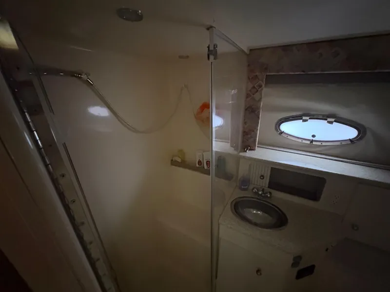 Slide: The Image of Carver Yachts 356 Motor Yacht 1999 - 47