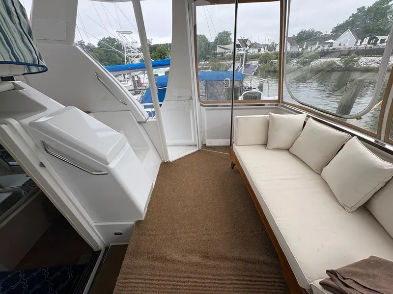 Slide: The Image of Carver Yachts 356 Motor Yacht 1999 - 58