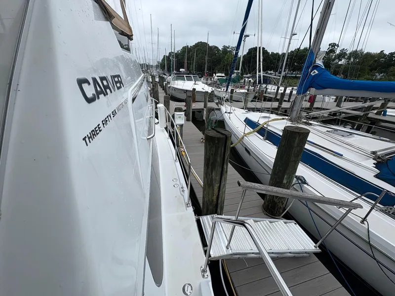 Slide: The Image of Carver Yachts 356 Motor Yacht 1999 - 60