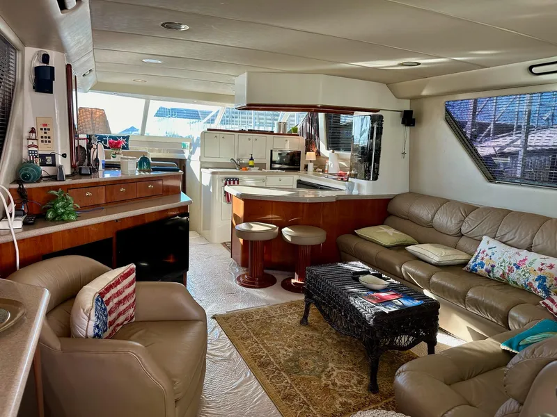 Slide: The Image of Sea Ray 550 Sedan Bridge 1997 - 25