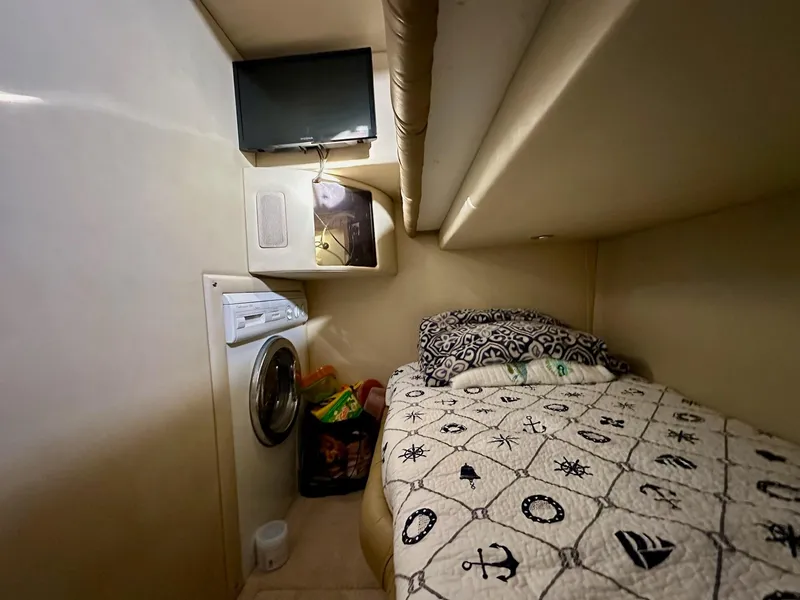 Slide: The Image of Sea Ray 550 Sedan Bridge 1997 - 41