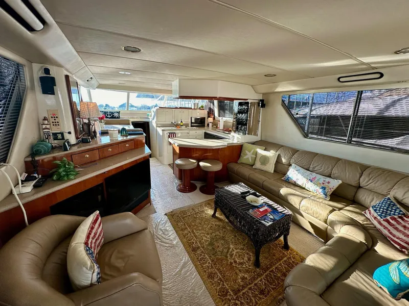 Slide: The Image of Sea Ray 550 Sedan Bridge 1997 - 50