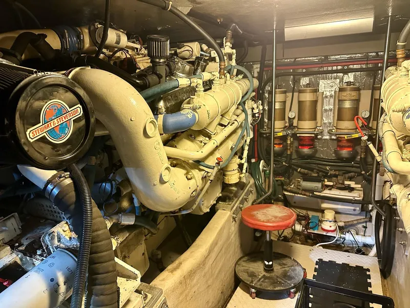 Slide: The Image of Sea Ray 550 Sedan Bridge 1997 - 53