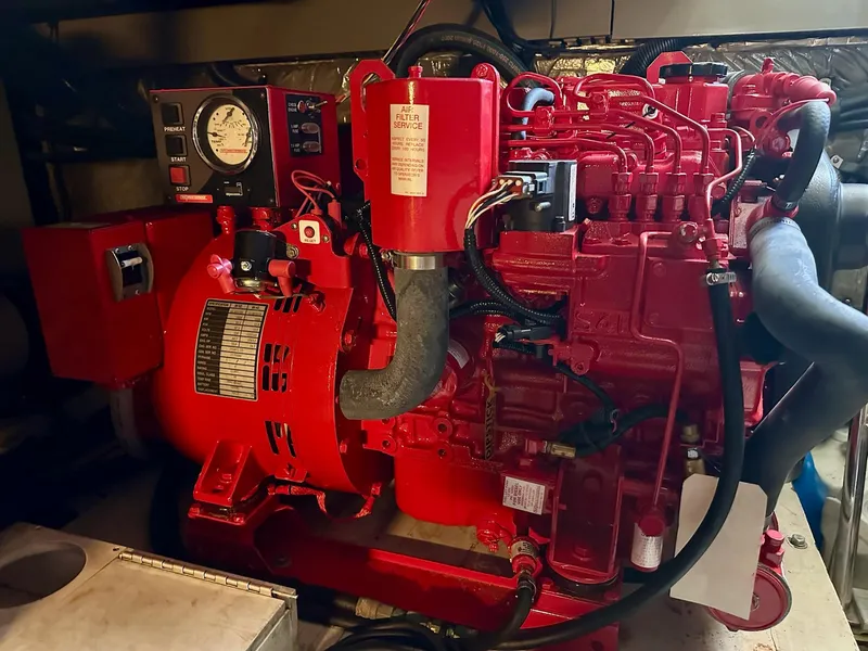 Slide: The Image of Sea Ray 550 Sedan Bridge 1997 - 54