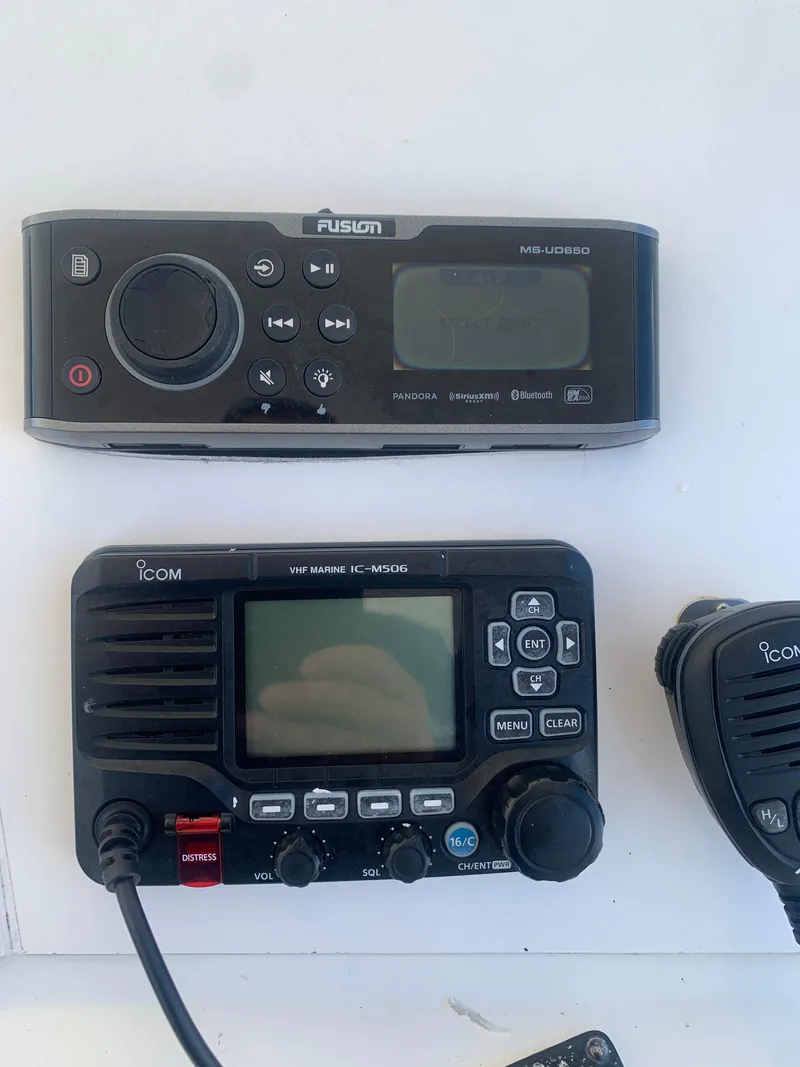 Slide: The Image of Silverton 42 Convertible 2003 - 7