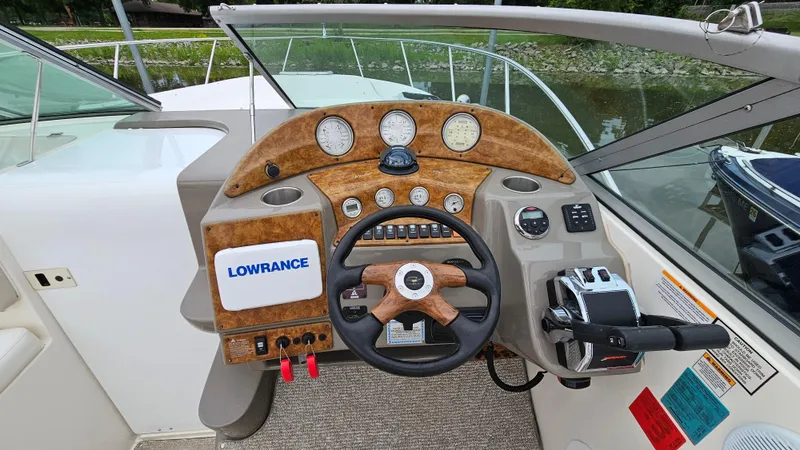 Slide: The Image of Rinker 320 Express Cruiser 2006 - 12