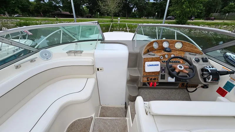 Slide: The Image of Rinker 320 Express Cruiser 2006 - 13