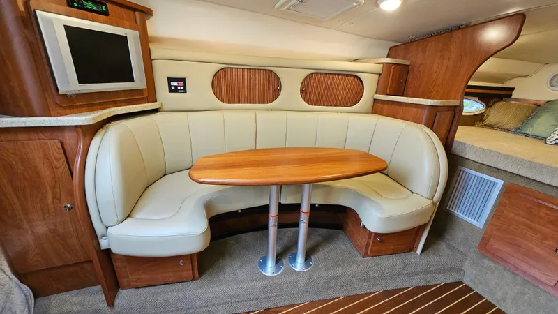 Slide: The Image of Rinker 320 Express Cruiser 2006 - 17