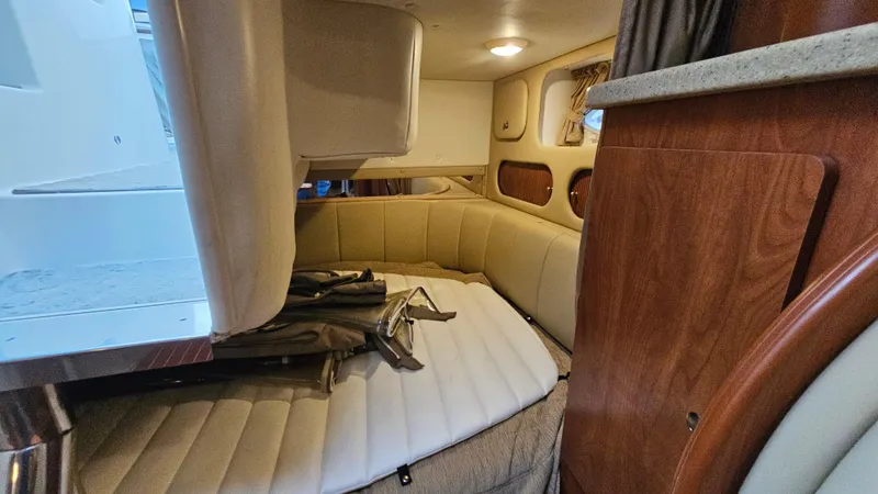 Slide: The Image of Rinker 320 Express Cruiser 2006 - 23