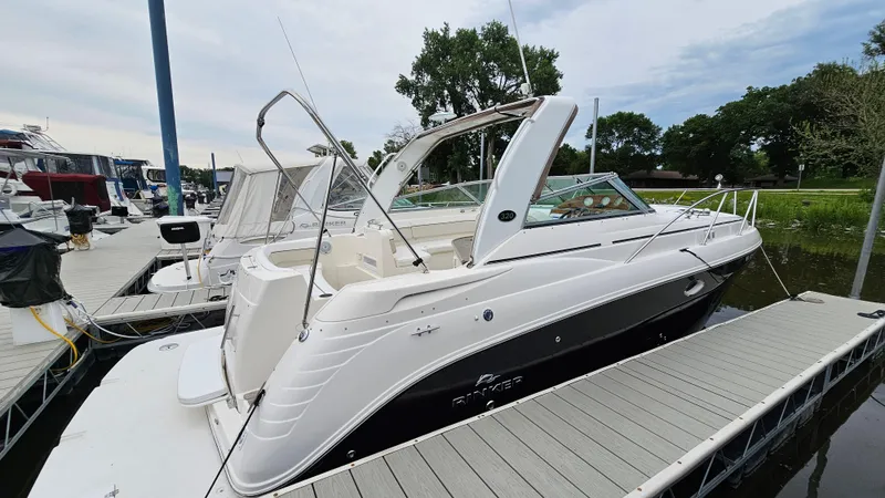 Slide: The Image of Rinker 320 Express Cruiser 2006 - 3