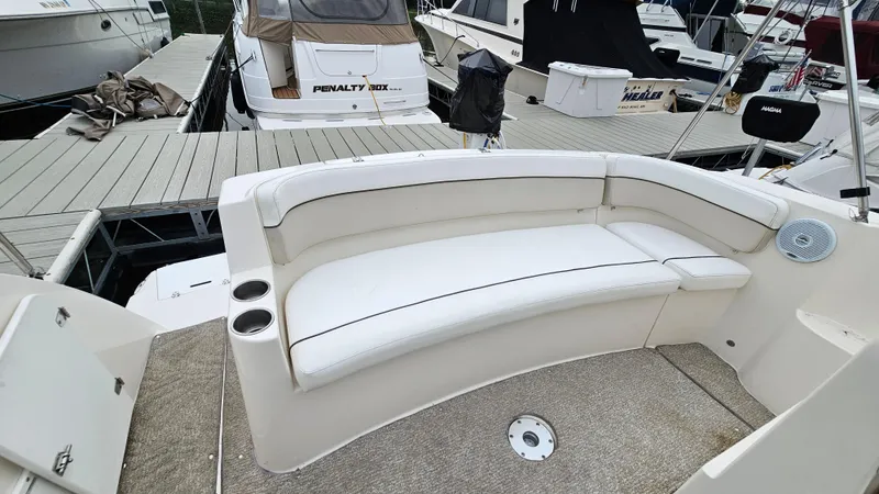 Slide: The Image of Rinker 320 Express Cruiser 2006 - 7