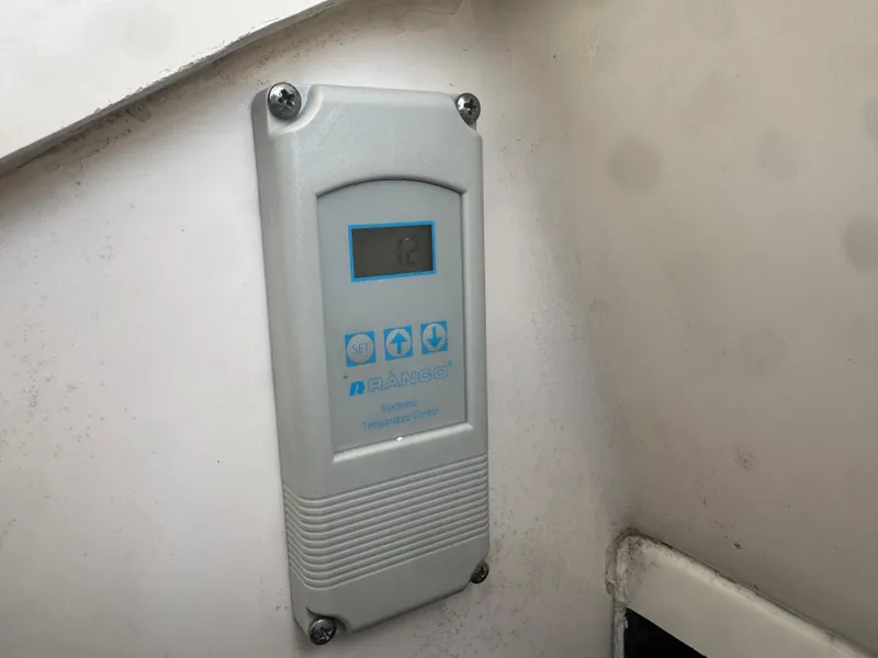 Slide: The Image of Electronic temperature control panel on 2006 Tiara Yachts 4200 Open. - 14