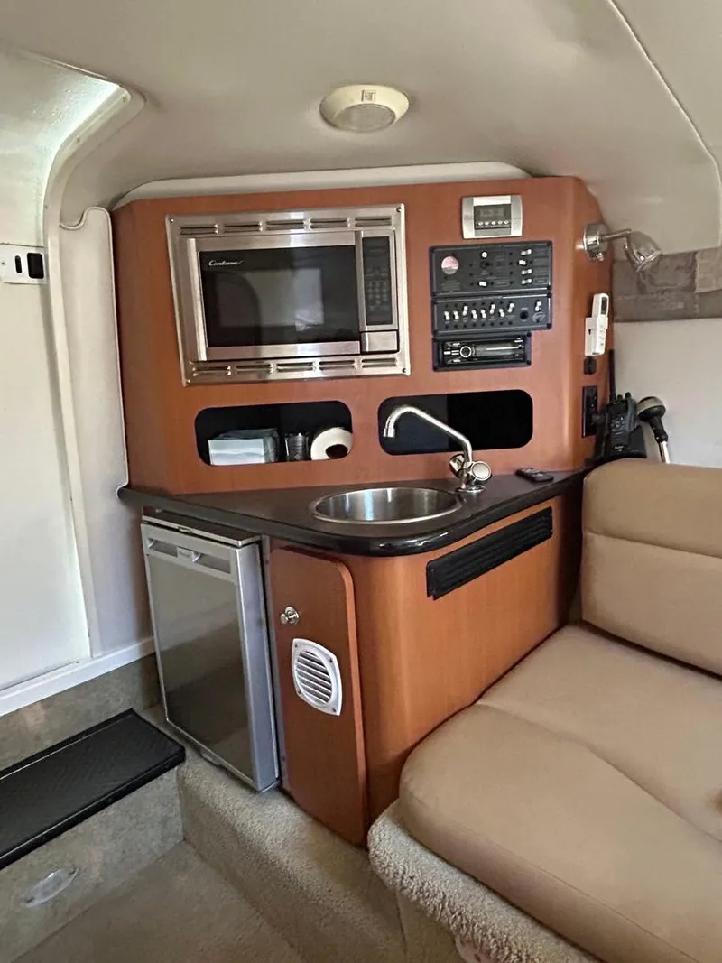 Slide: The Image of Crownline Boats 286 SC 2011 - 19