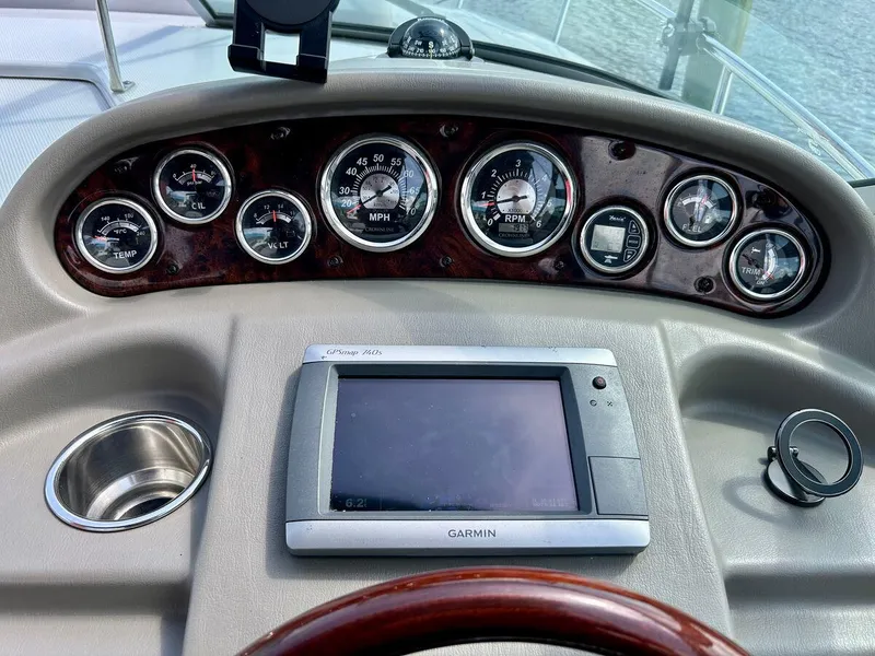 Slide: The Image of Crownline Boats 286 SC 2011 - 3